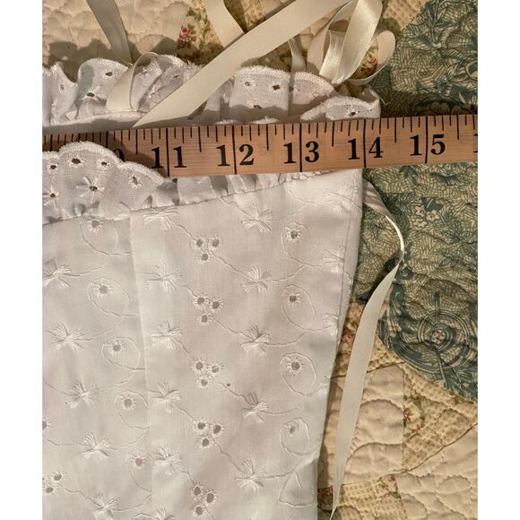 Vintage 1970’s Vicky Vaughn White Cotton Eyelet Ruffled Boho Retro Maxi Dress - Picture 14 of 16